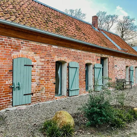 Casa de Férias Aesthetic Meets History In The Renovated Stable